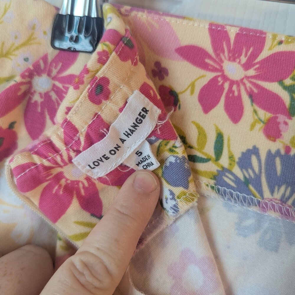 Love on Hangar floral spring skirt -5 - Picture 5 of 6
